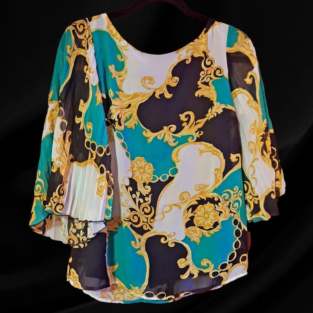 Alyx Woman's Size Small Blouse Top Lightweight and Stretchy Scoop Neck